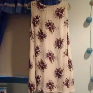 Women's sleeveless light tunic